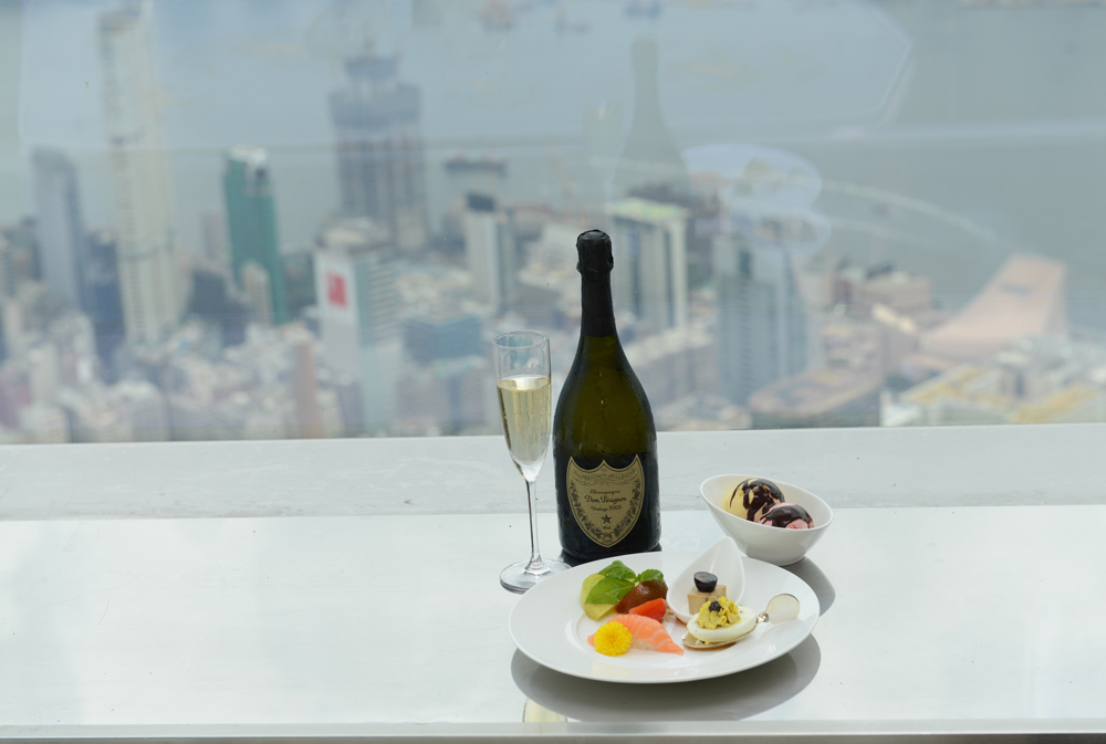 Mother's Day brunch with a view at Ozone